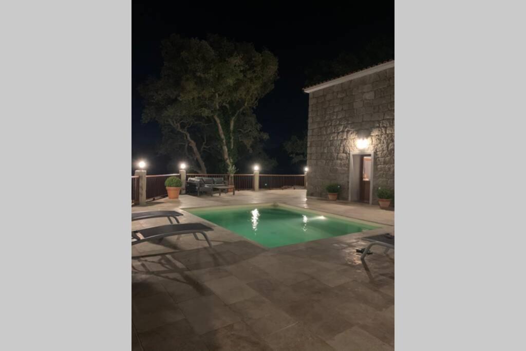 Maison typique de campagne au cœur de la nature . Sartène Extérieur photo