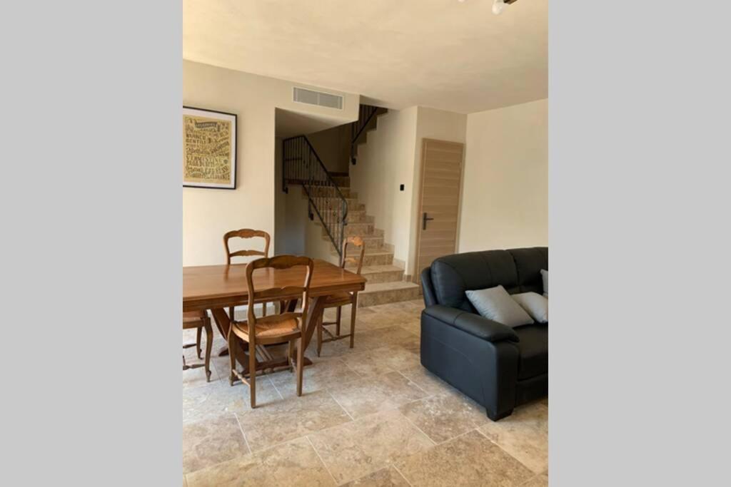 Maison typique de campagne au cœur de la nature . Sartène Extérieur photo